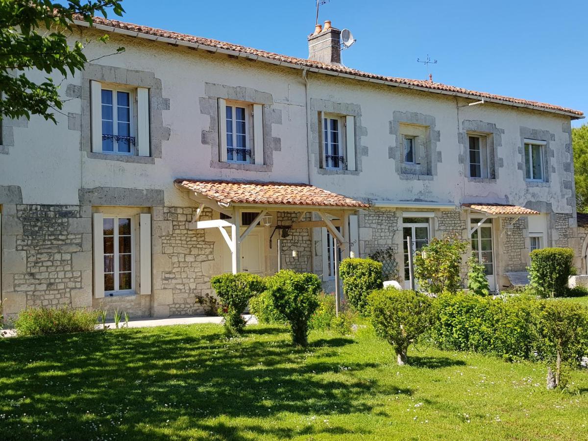 Domaine De Pelouaille - Chambre D'Hotes Saint-Jean-dʼAngély Kültér fotó
